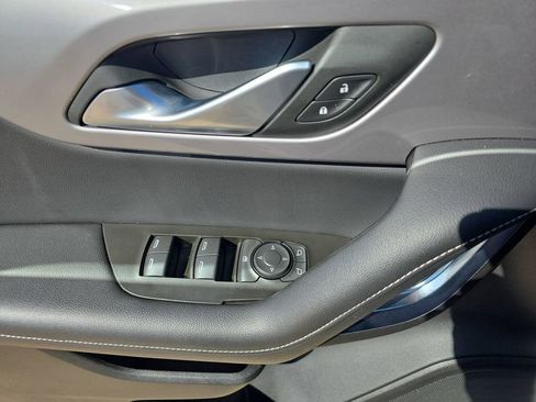 Used 2025 Chevrolet Blazer LT image 28