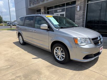 Used 2016 Dodge Grand Caravan SXT w/ Rear Park Assist Package