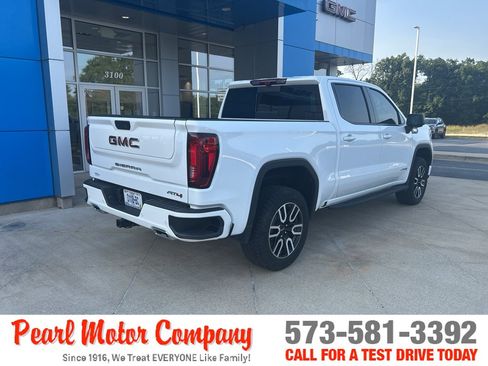 Certified 2024 GMC Sierra 1500 AT4 w/ Technology Package AWD/4WD image 4