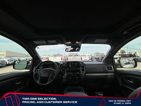 Used 2021 Nissan Titan PRO-4X w/ Pro-4x Convenience Package AWD/4WD image 14