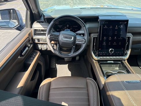 New 2026 GMC Yukon Denali Ultimate AWD/4WD image 29