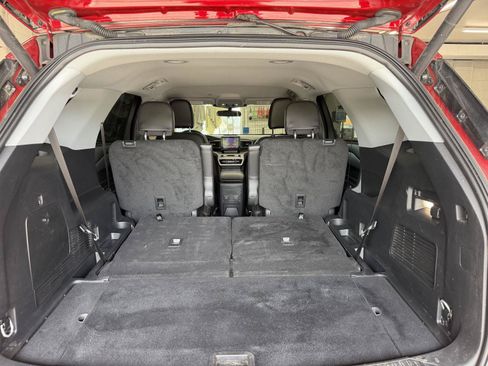 Certified 2023 Ford Explorer XLT w/ Equipment Group 202A AWD/4WD image 28