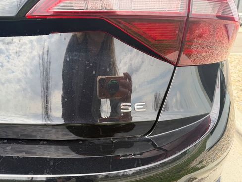 Used 2024 Volkswagen Jetta SE image 37