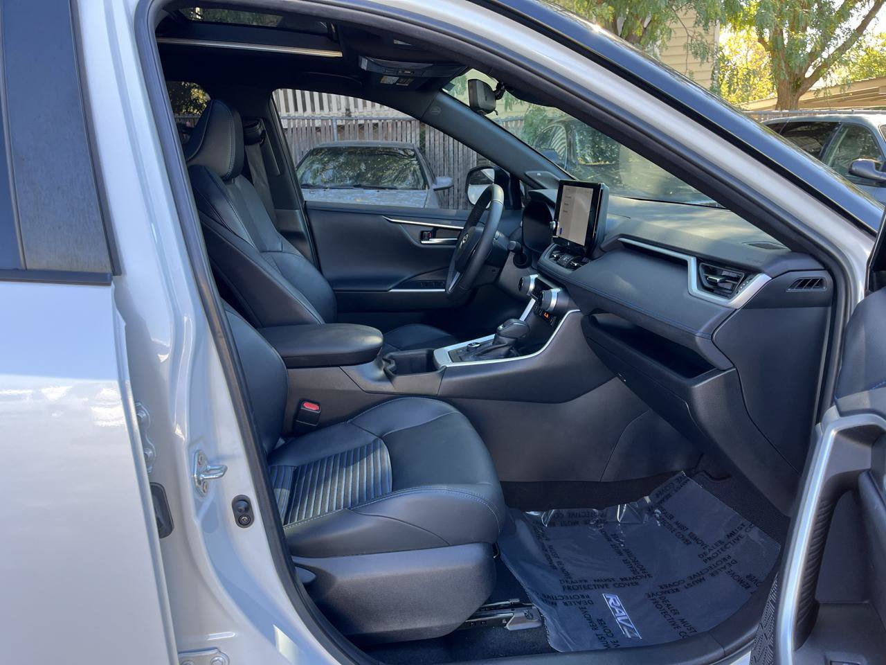 Used 2023 Toyota RAV4 XSE AWD/4WD image 23