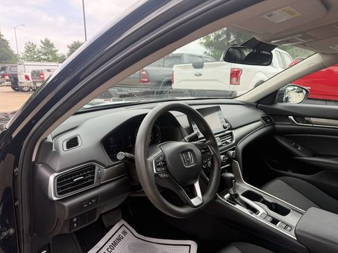 Used 2021 Honda Accord LX image 6