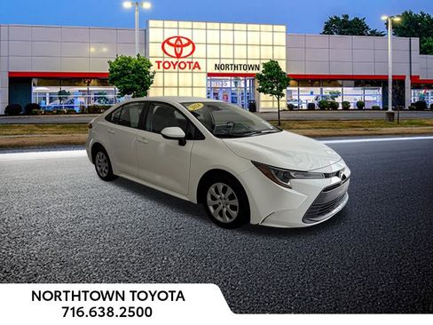 Used 2024 Toyota Corolla LE image 9