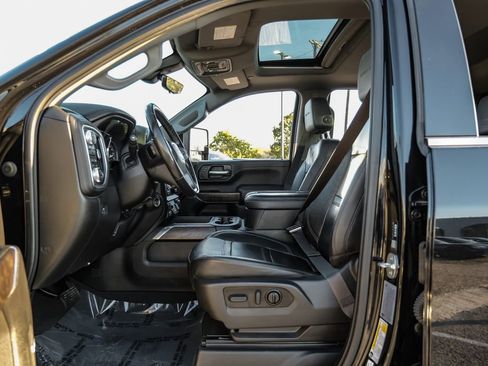 Used 2022 GMC Sierra 3500 Denali w/ Denali Black Diamond Edition image 39