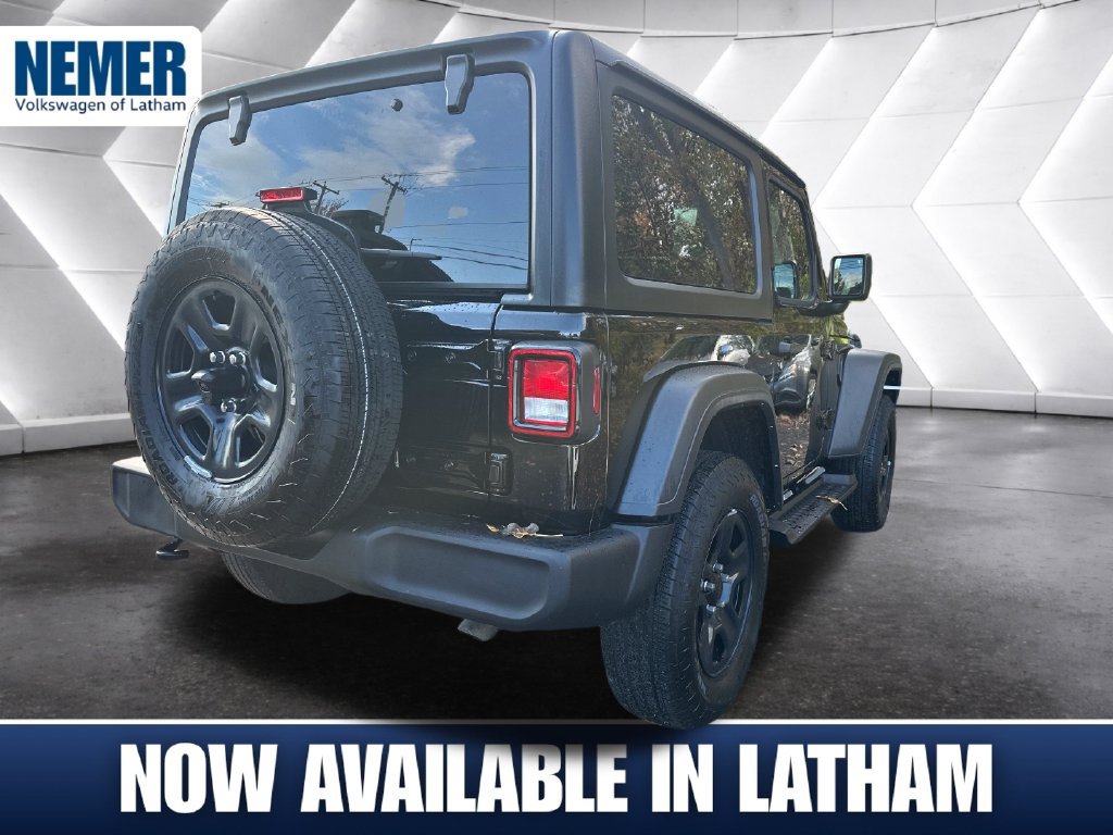 Used 2025 Jeep Wrangler Sport AWD/4WD image 4