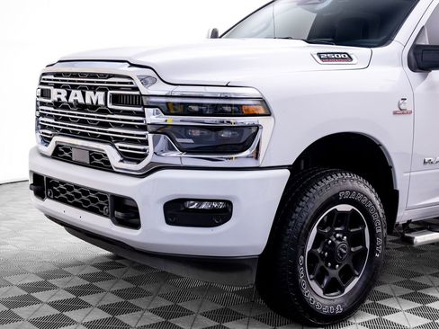 Used 2025 RAM 2500 Laramie AWD/4WD image 43