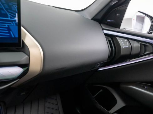 Certified 2025 BMW X3 xDrive30i w/ Premium Package image 22