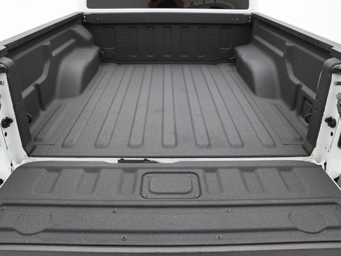 Used 2023 Jeep Gladiator Overland image 11