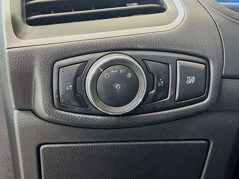 Used 2024 Ford Edge SEL image 11