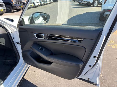 Used 2024 Honda Civic EX-L image 7