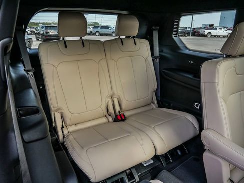 New 2026 Jeep Grand Cherokee L Limited image 25