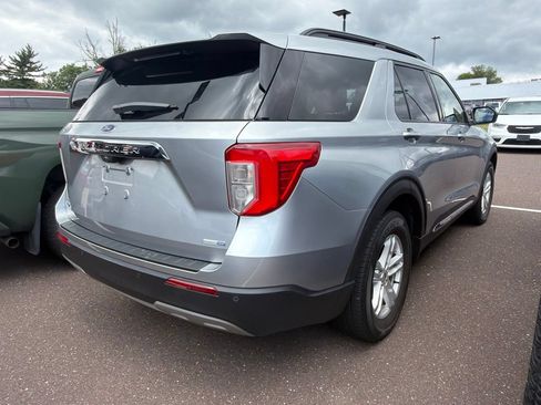 Used 2020 Ford Explorer XLT w/ Equipment Group 202A AWD/4WD image 8