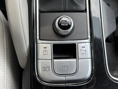 Used 2022 Kia Telluride S FWD image 29