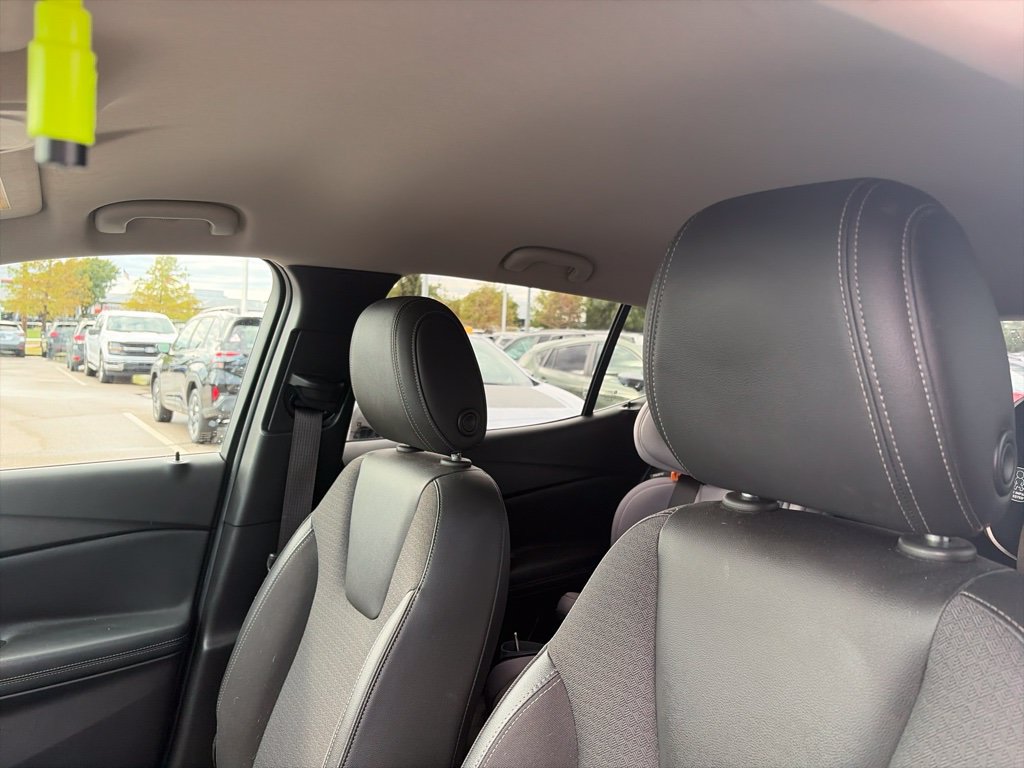 Used 2020 Buick Encore GX Select w/ Sport Touring Package AWD/4WD image 3