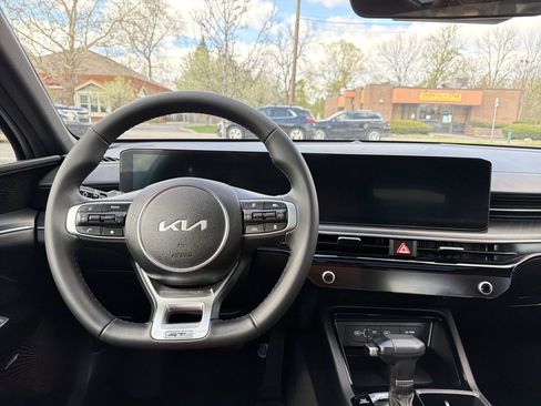Used 2025 Kia K5 GT-Line w/ GT-Line Premium Package FWD image 12