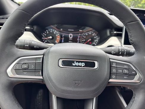 Used 2026 Jeep Compass Limited AWD/4WD image 24