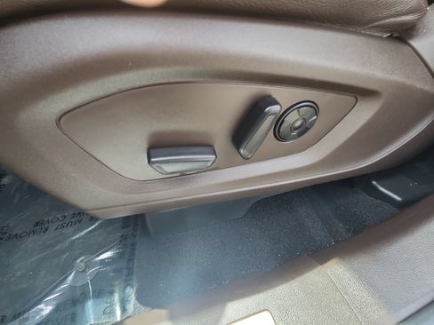 Used 2021 Ford Explorer King Ranch w/ Premium Technology Package RWD image 14
