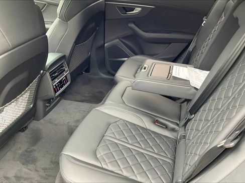 New 2025 Audi SQ8 Prestige image 16