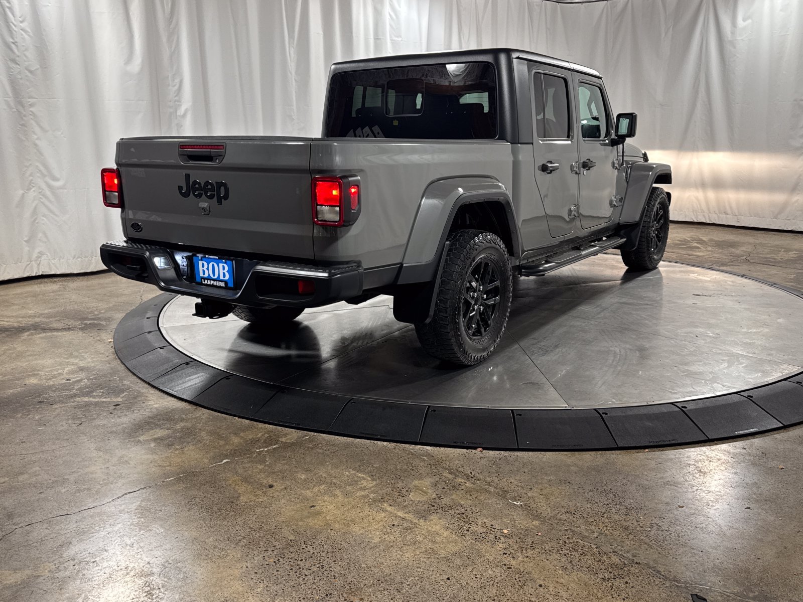 Used 2022 Jeep Gladiator Sport AWD/4WD image 8