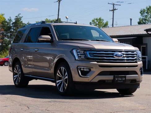 Used 2020 Ford Expedition Limited w/ Equipment Group 302A AWD/4WD image 3