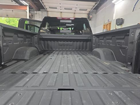 Used 2025 GMC Sierra 3500 Denali w/ Denali Reserve Package AWD/4WD image 12
