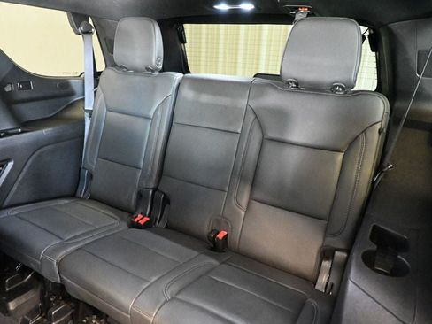 Used 2023 Chevrolet Tahoe Z71 w/ Z71 Off-Road Package AWD/4WD image 19