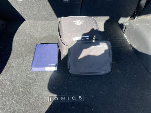 Used 2023 Hyundai Ioniq 5 Limited image 23