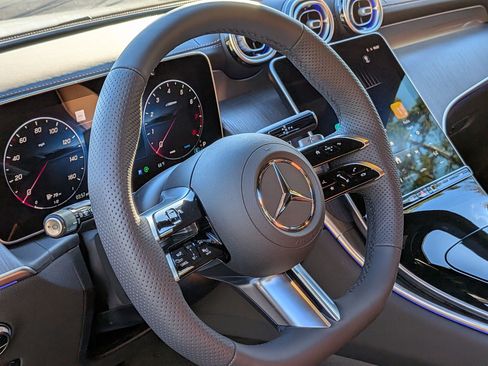 Used 2026 Mercedes-Benz GLC 300 image 19