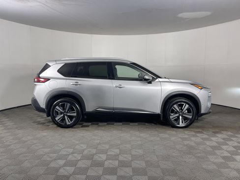 Used 2022 Nissan Rogue SL w/ SL Premium Package image 5