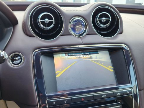 Used 2011 Jaguar XJ L Supersport image 17
