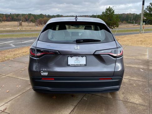 Used 2024 Honda HR-V LX image 5