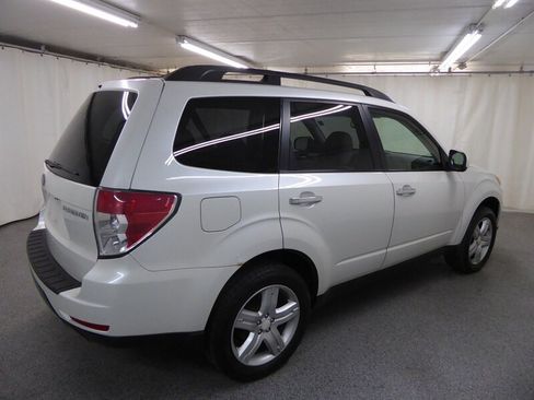 Used 2010 Subaru Forester 2.5X Premium w/ Popular Equipment Group 1A image 7