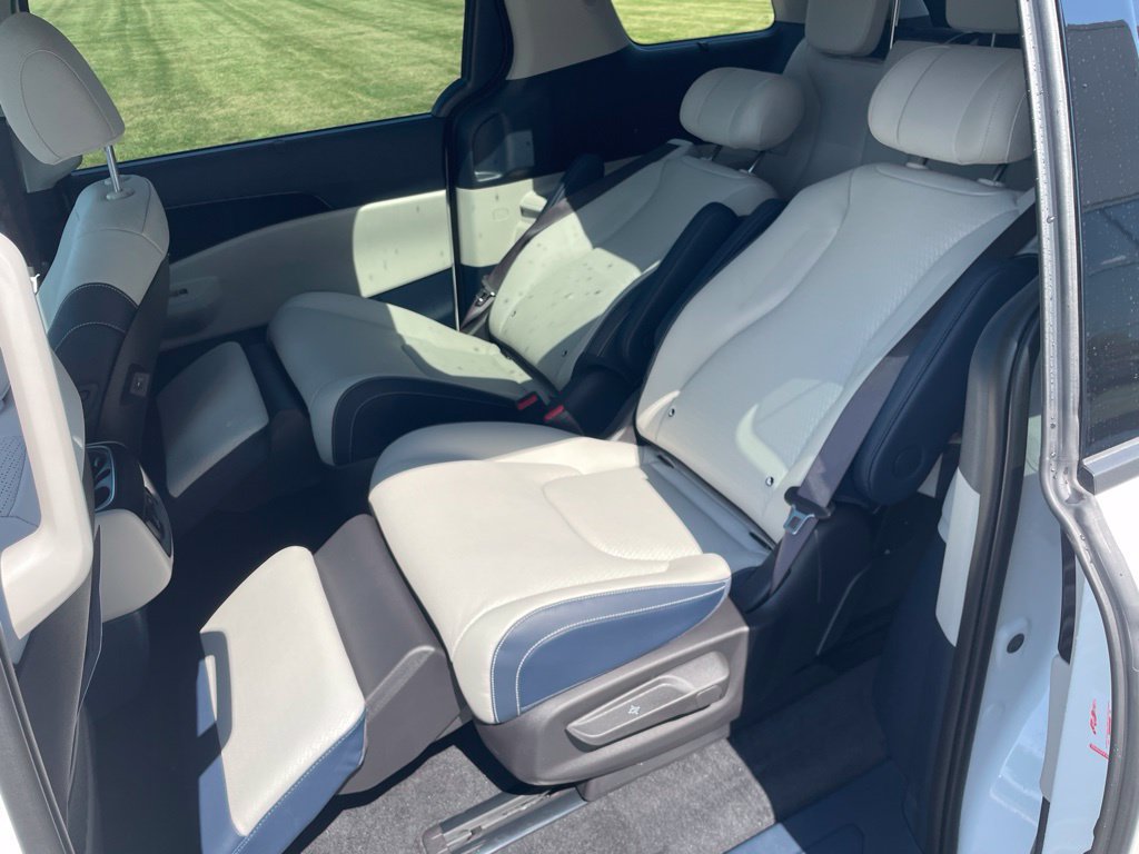New 2027 Kia Carnival SX Prestige FWD image 12