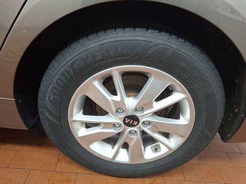 Used 2016 Kia Optima LX image 6