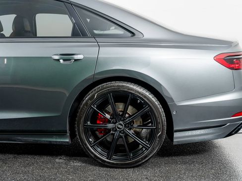 Used 2022 Audi S8 4.0T w/ S8 Executive Package image 16