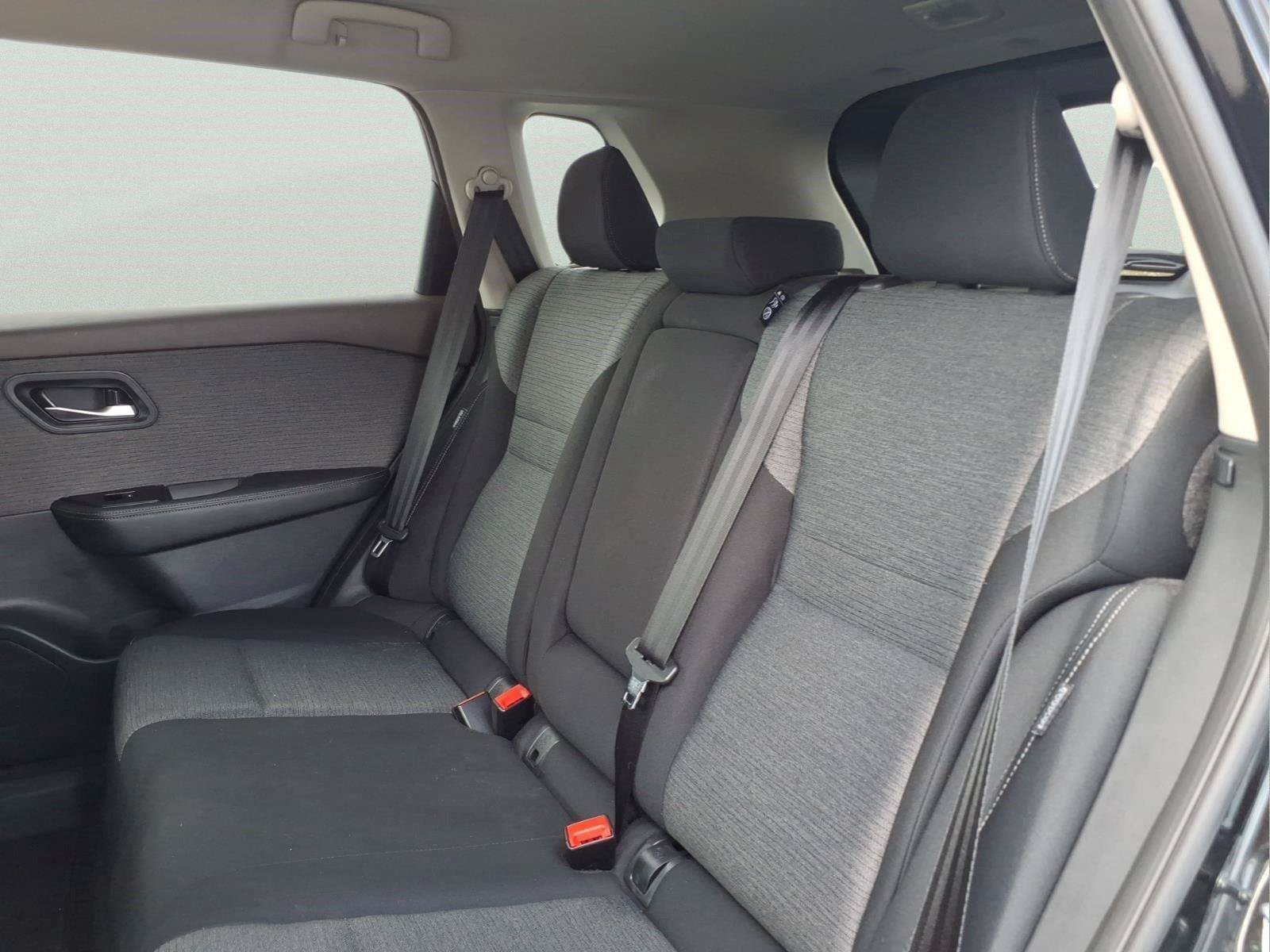 Used 2023 Nissan Rogue SV AWD/4WD image 12