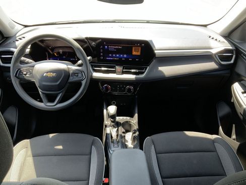 Used 2025 Chevrolet TrailBlazer LT FWD image 45