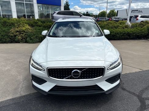 Used 2024 Volvo V60 B5 Cross Country Plus w/ Protection Package Premier AWD/4WD image 3
