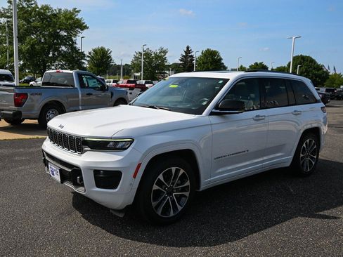 Used 2022 Jeep Grand Cherokee Overland w/ Adv Protech Group III AWD/4WD image 9