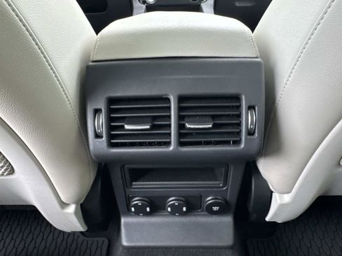 Used 2020 Jaguar F-PACE Prestige image 18