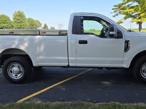 Used 2018 Ford F250 XL w/ Power Equipment Group RWD image 2