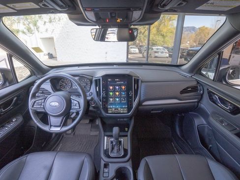 Used 2025 Subaru Forester Limited image 15