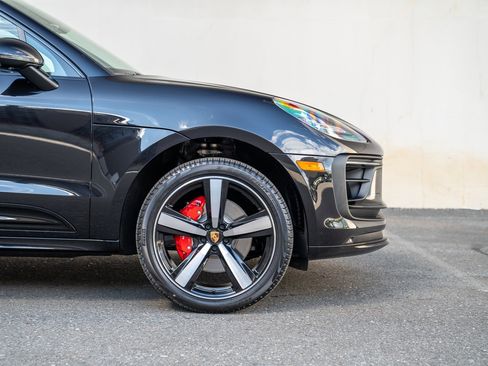 New 2025 Porsche Macan S image 9