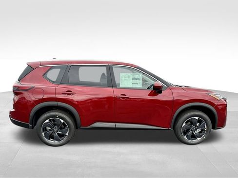 Certified 2026 Nissan Rogue SV w/ SV Premium Package AWD/4WD image 6