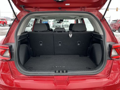 Used 2022 Hyundai Venue SEL image 7