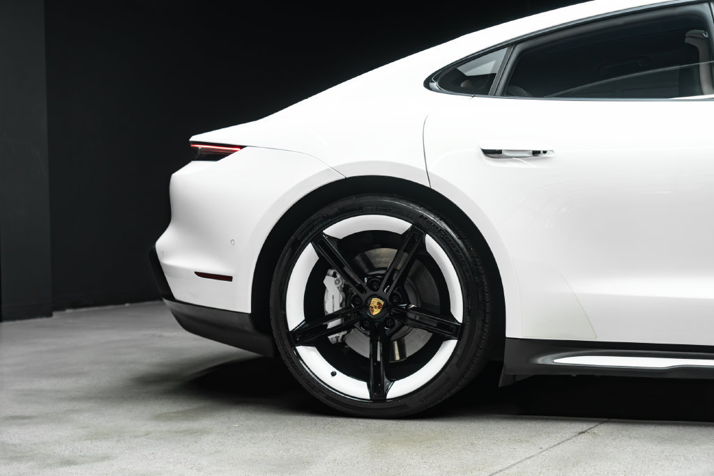 Used 2021 Porsche Taycan 4S AWD/4WD image 12