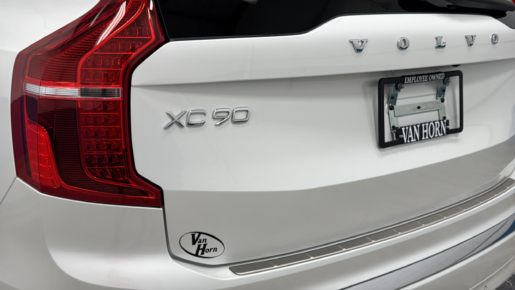 Used 2024 Volvo XC90 T8 Ultimate w/ Protection Package Premier AWD/4WD image 37